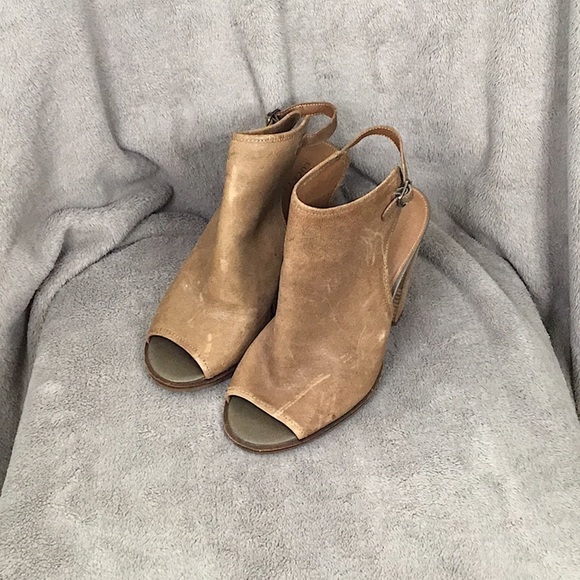 Lucky Brand Peep Toe Chunky Heel Shoes - Picture 1 of 6